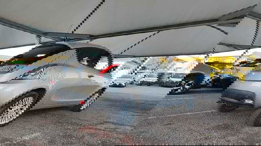 Lancia Ypsilon usata a Firenze (9)