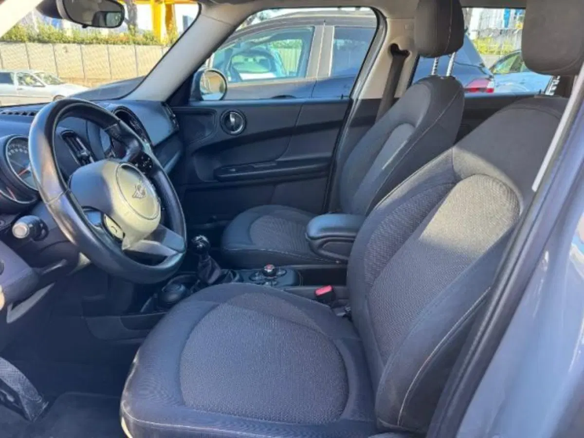 MINI Mini Countryman usata a Massa-Carrara (10)