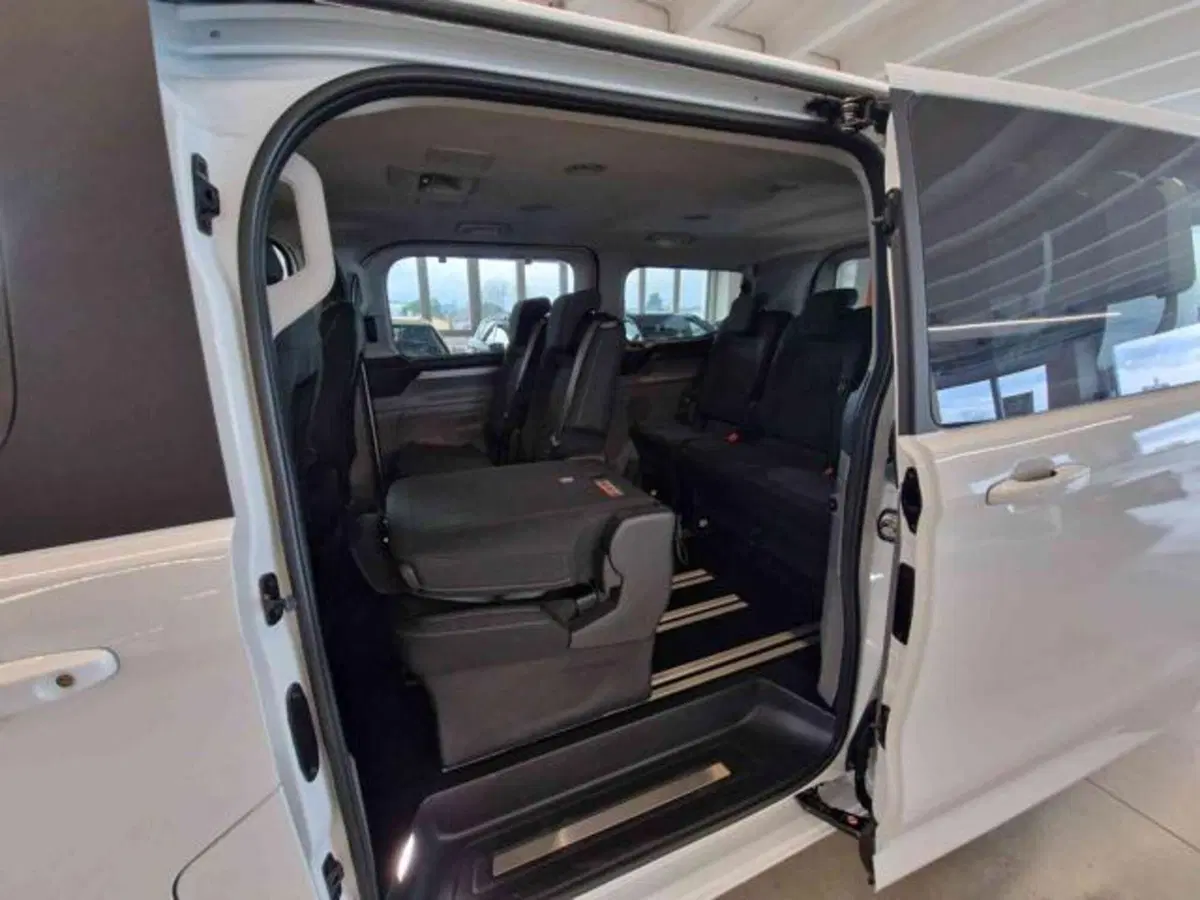 Ford Tourneo Custom usata a Bologna (8)