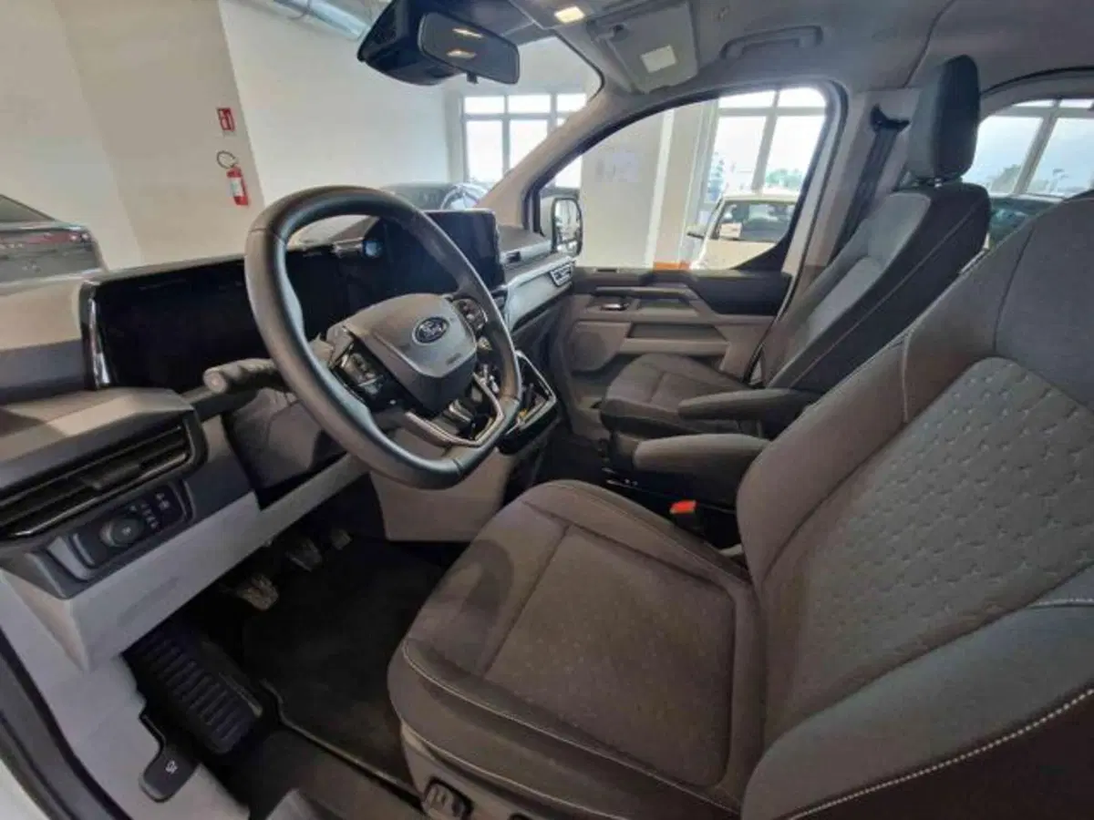Ford Tourneo Custom usata a Bologna (9)