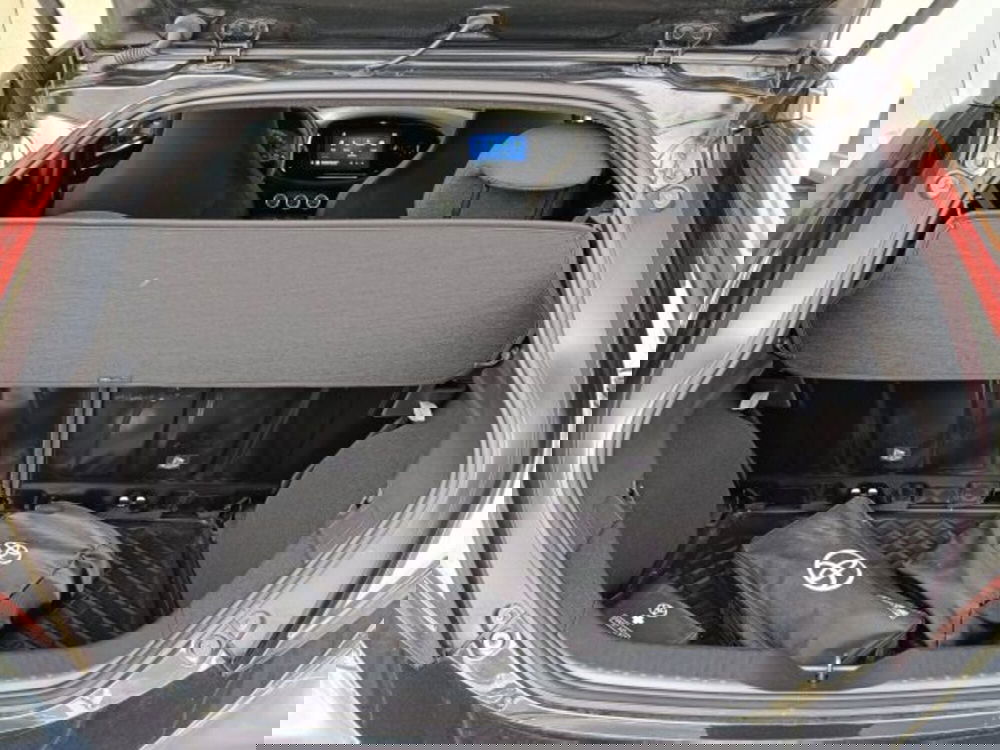 Toyota Aygo X usata a Teramo (15)