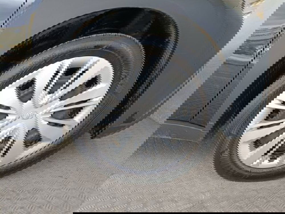Toyota Aygo X usata a Teramo (16)