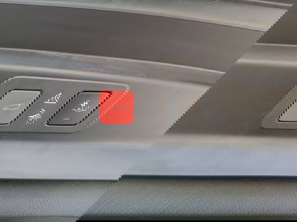 Peugeot 5008 usata a Teramo (17)