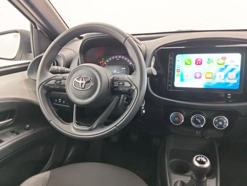 Toyota Aygo X usata a Como (10)