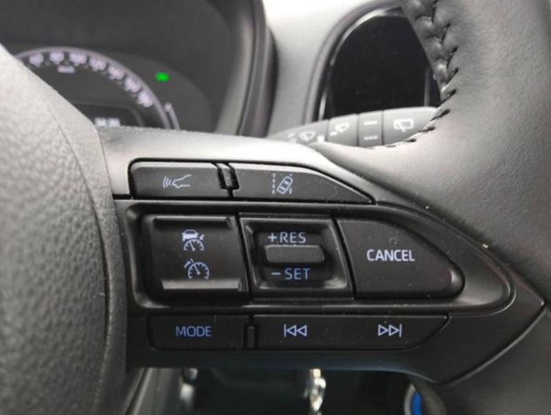 Toyota Aygo X usata a Como (11)