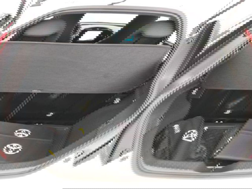 Toyota Aygo X usata a Como (18)