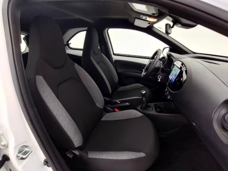 Toyota Aygo X usata a Como (3)