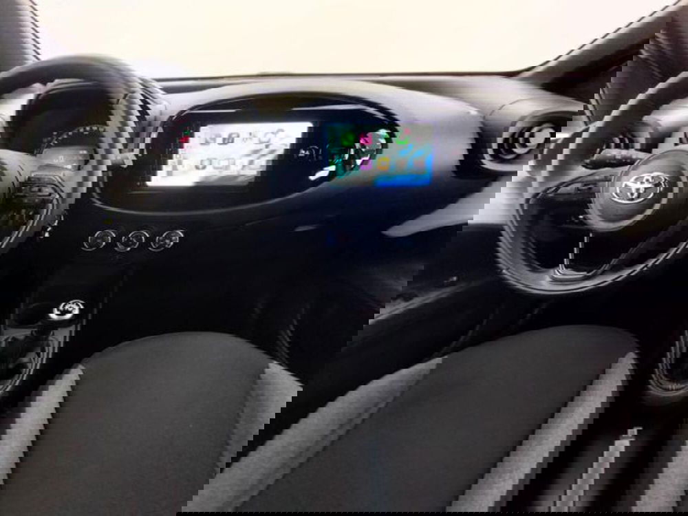 Toyota Aygo X usata a Como (4)