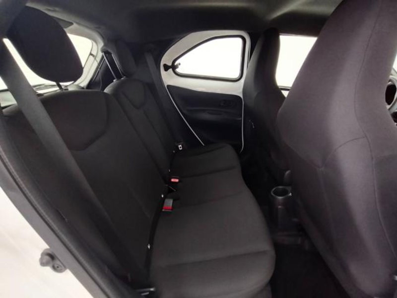 Toyota Aygo X usata a Como (5)