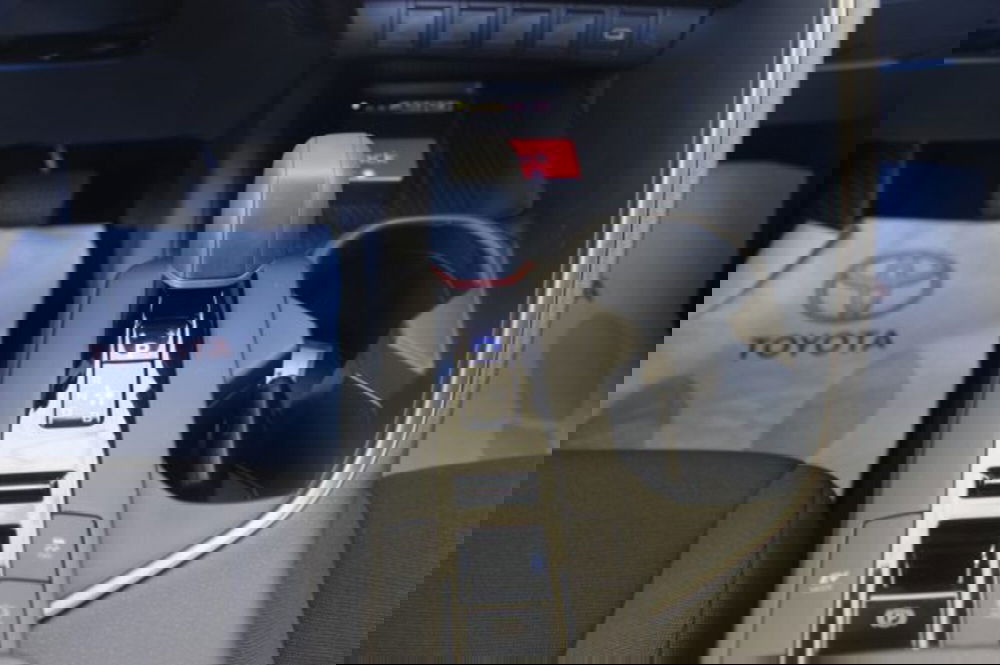 Toyota Toyota C-HR usata a Roma (13)