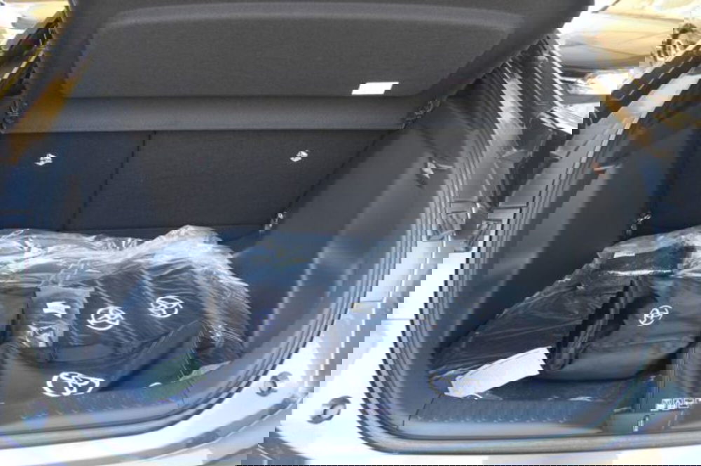 Toyota Toyota C-HR usata a Roma (9)