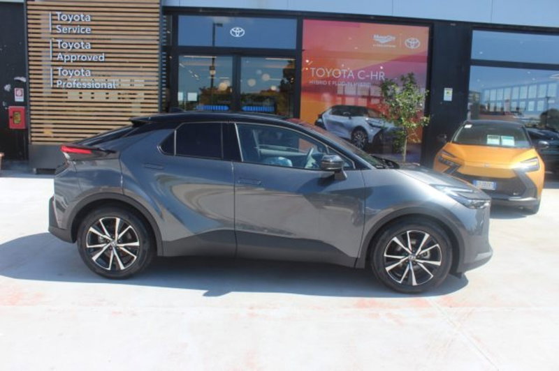 Toyota Toyota C-HR usata a Roma (3)