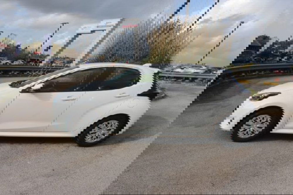 Toyota Yaris Cross usata a Roma (3)