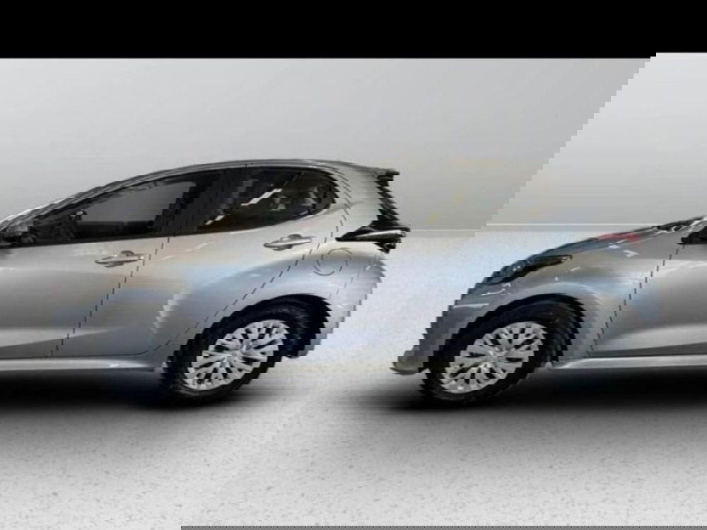 Toyota Yaris Cross usata a Roma (3)