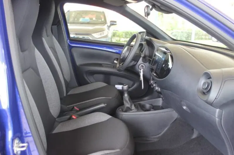 Toyota Aygo X usata a Roma (8)