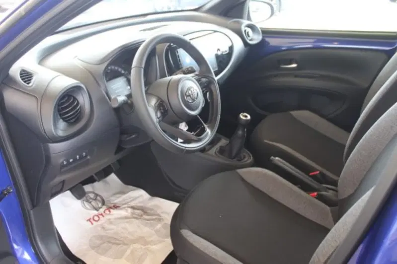Toyota Aygo X usata a Roma (9)