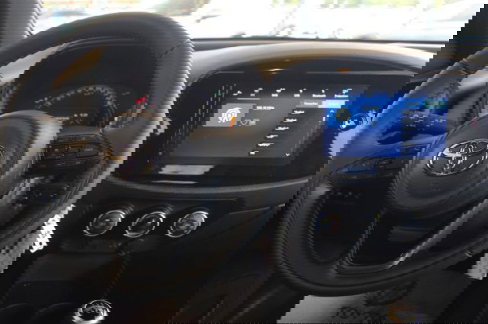 Toyota Aygo X usata a Roma (12)