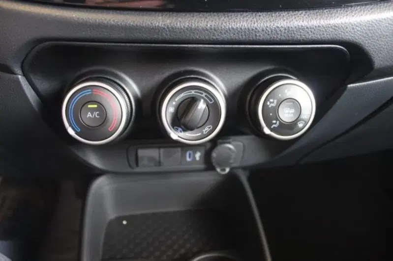 Toyota Aygo X usata a Roma (17)