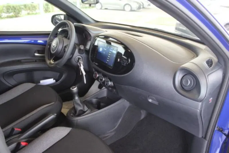Toyota Aygo X usata a Roma (7)