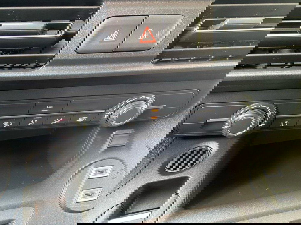 Peugeot Partner Furgone nuova a Torino (10)