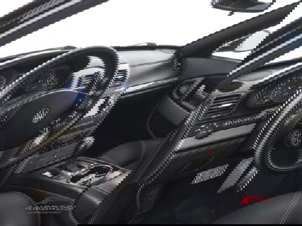 Maserati Quattroporte usata a Perugia (8)