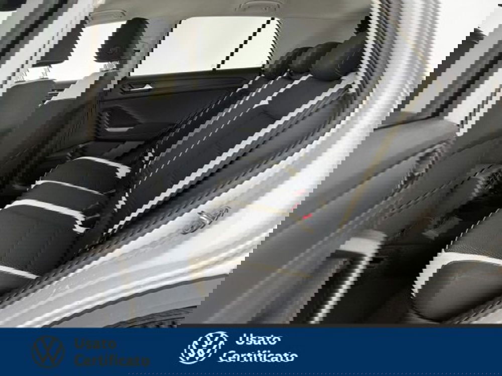 Volkswagen T-Roc usata a Vicenza (9)