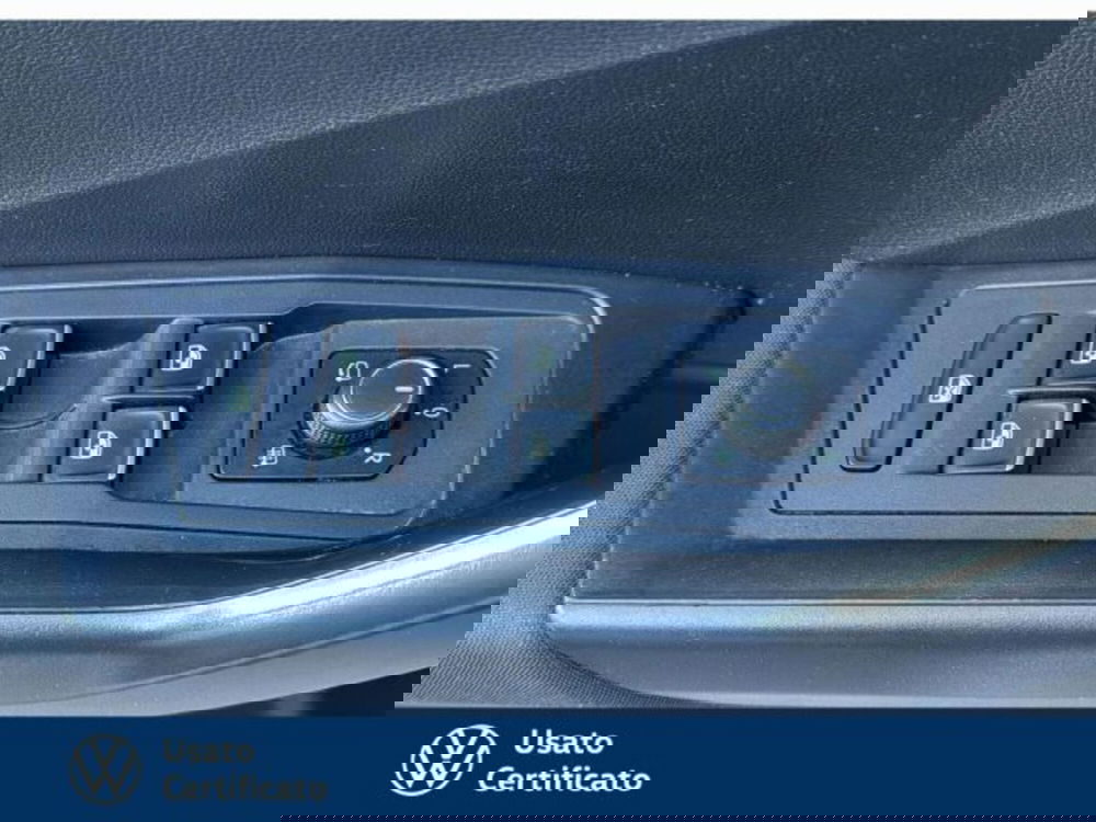 Volkswagen T-Roc usata a Vicenza (12)