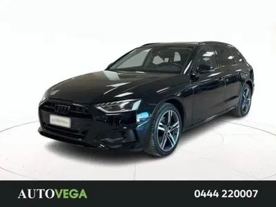 Audi A4 Avant 35 2.0 tdi mhev Business Advanced 163cv s-tronic del 2022 usata a Arzignano