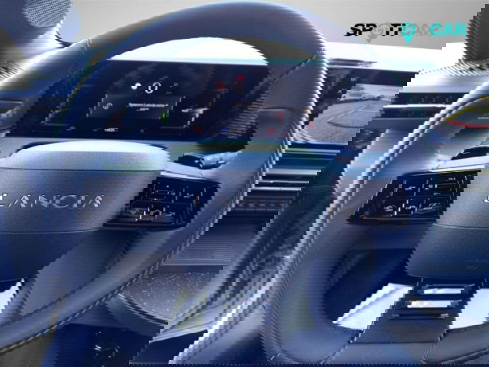 Lancia Ypsilon usata a Frosinone (18)