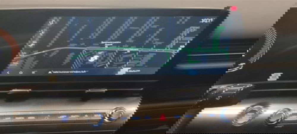 Hyundai Kona nuova a Bari (14)