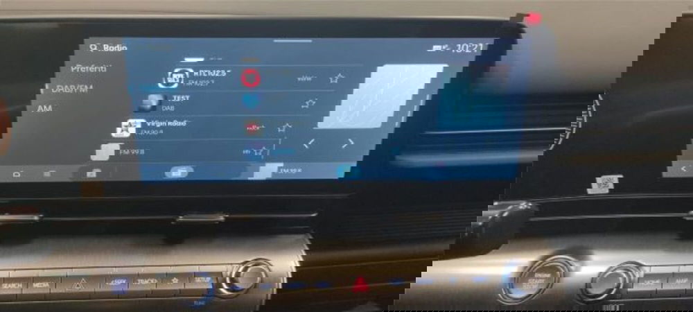 Hyundai Kona nuova a Bari (15)