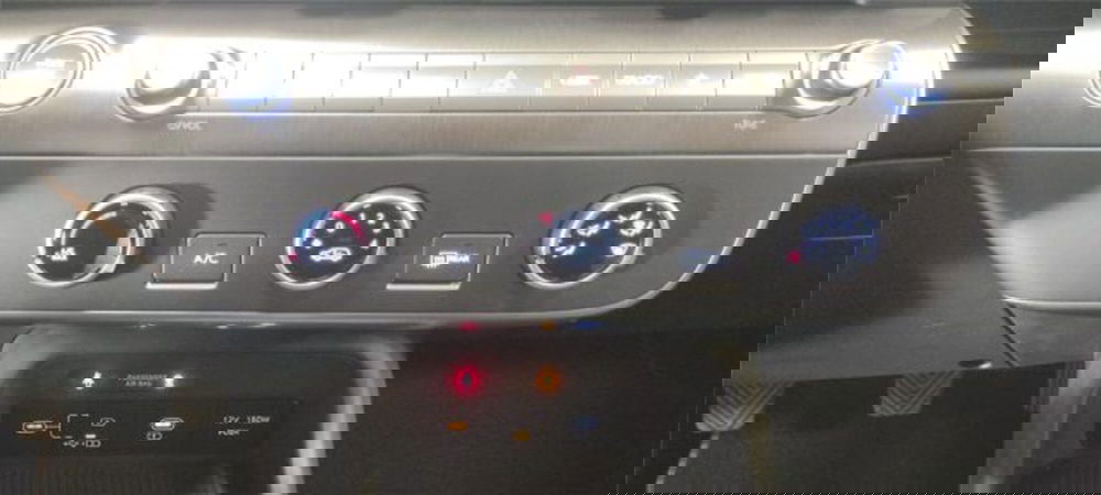 Hyundai Kona nuova a Bari (20)