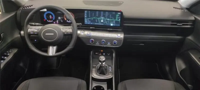 Hyundai Kona nuova a Bari (8)