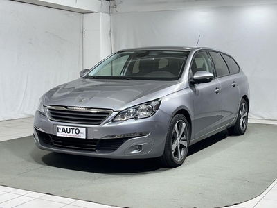 Peugeot 308 SW 1.2 e-THP 110 CV Active del 2015 usata a Montagna in Valtellina