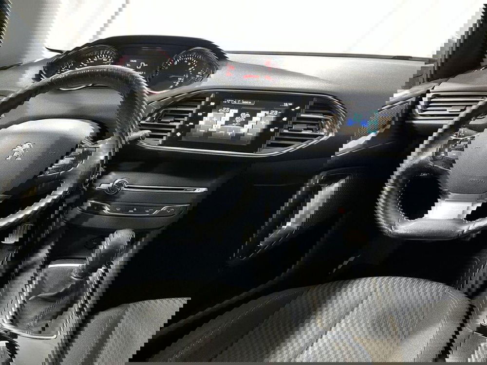 Peugeot 308 SW usata a Sondrio (13)