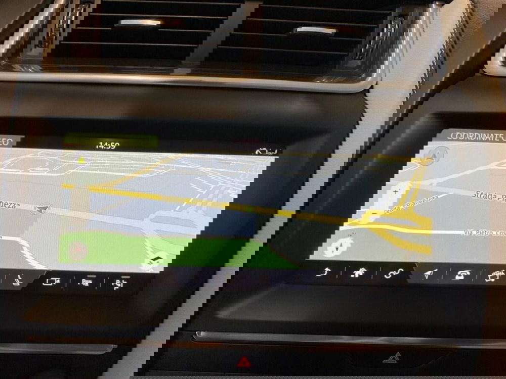 Jaguar E-Pace usata a Torino (11)