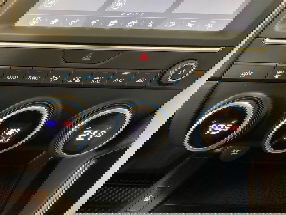 Jaguar E-Pace usata a Torino (12)