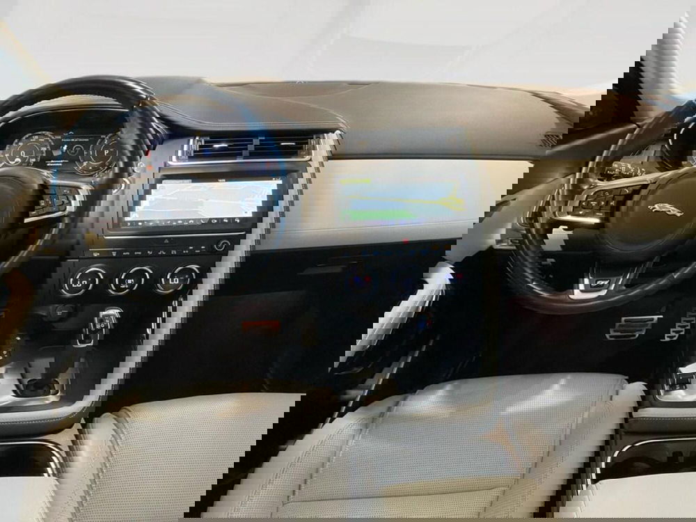 Jaguar E-Pace usata a Torino (6)