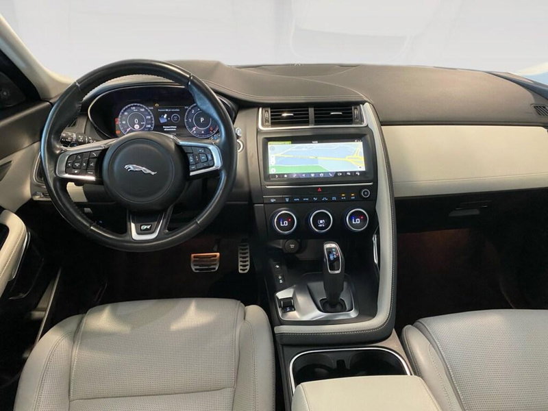 Jaguar E-Pace usata a Torino (6)