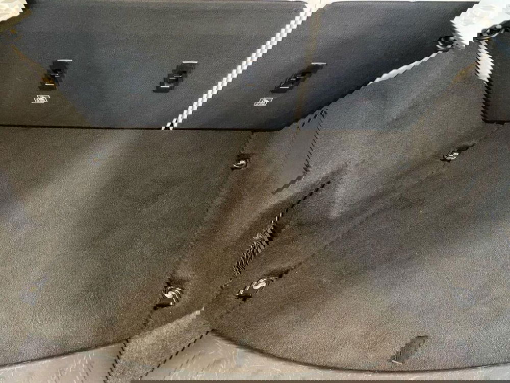 Jaguar E-Pace usata a Torino (9)