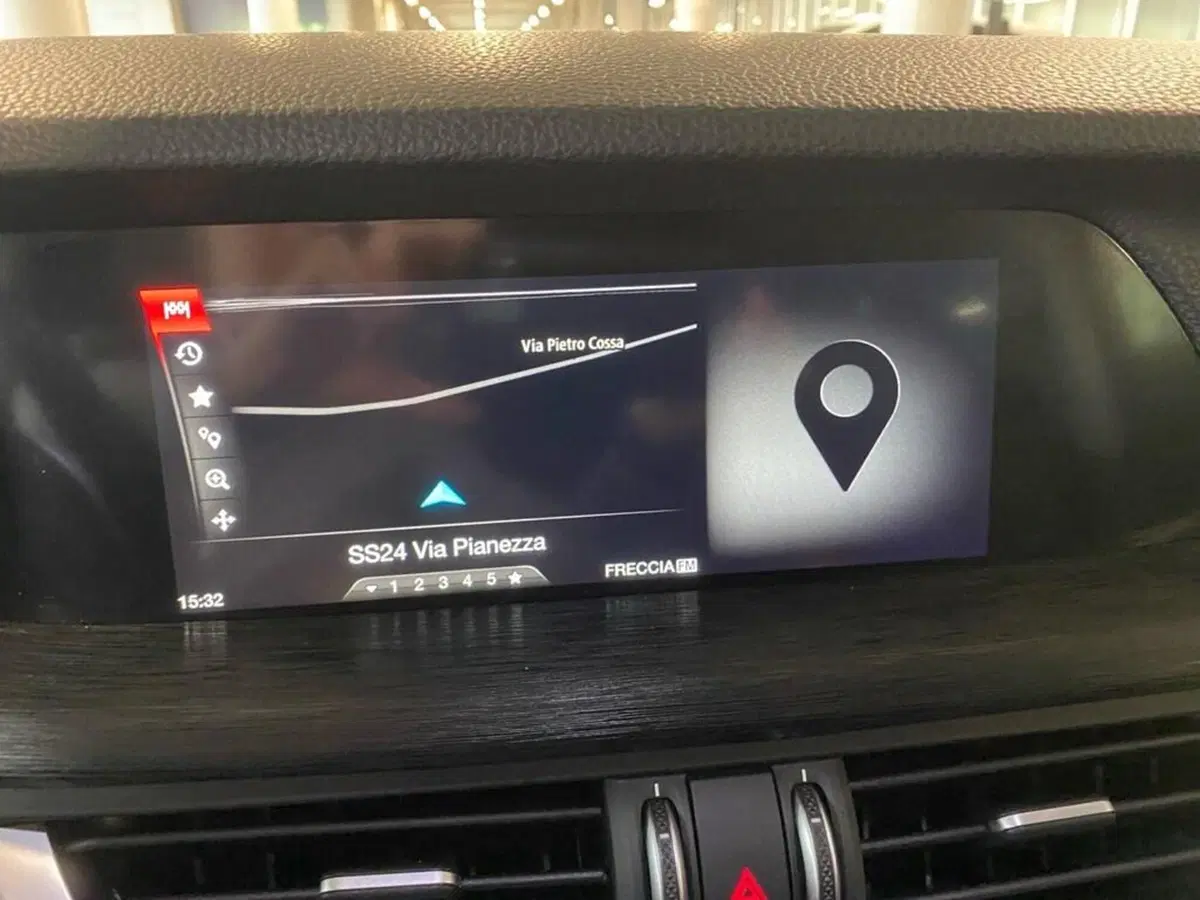 Alfa Romeo Stelvio usata a Torino (10)