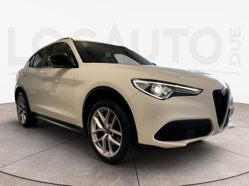 Alfa Romeo Stelvio usata a Torino (3)
