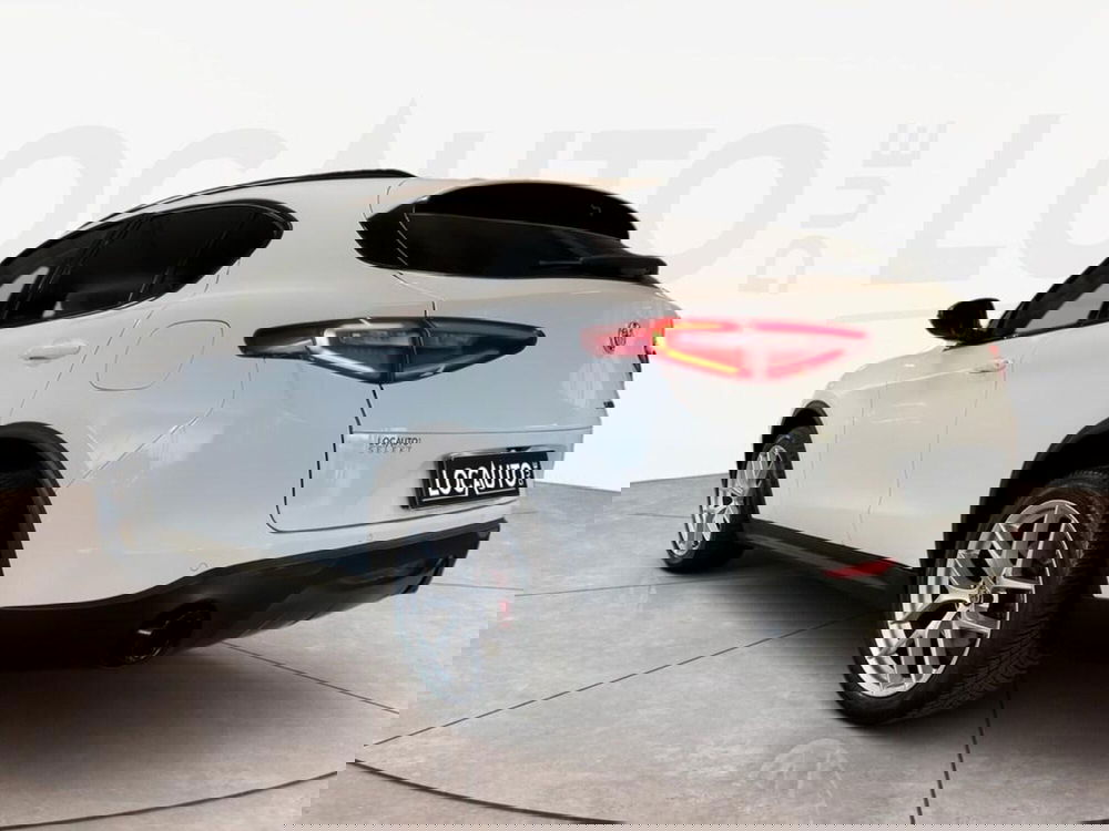 Alfa Romeo Stelvio usata a Torino (5)