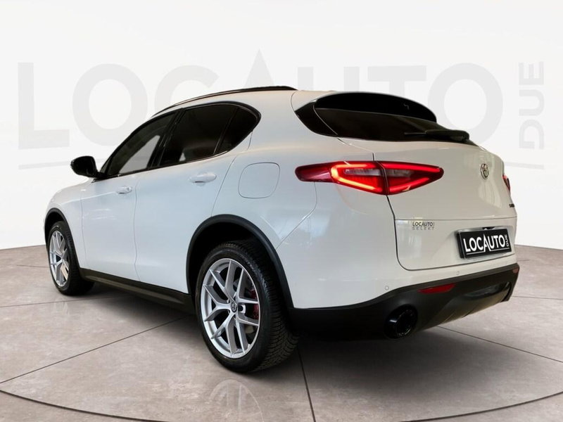 Alfa Romeo Stelvio usata a Torino (5)