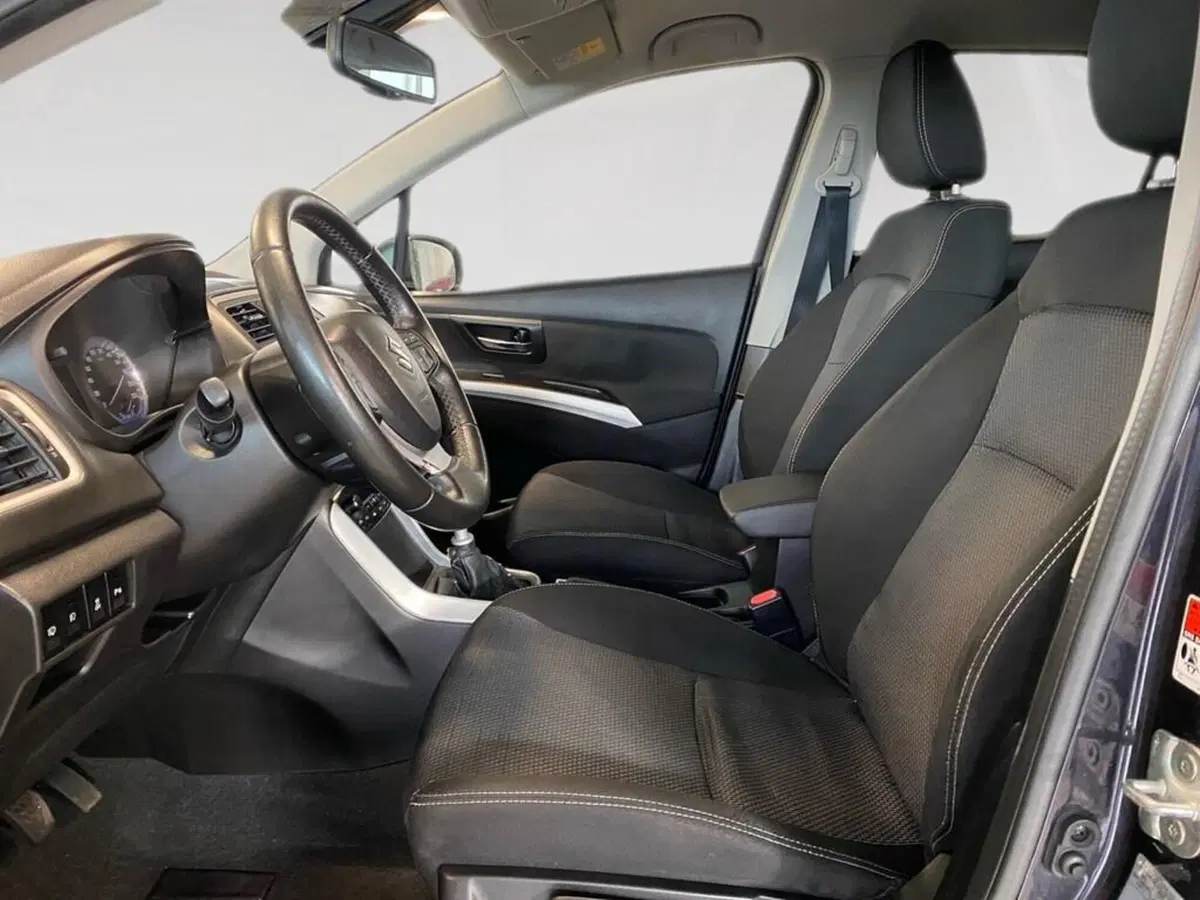 Suzuki S-Cross usata a Torino (6)