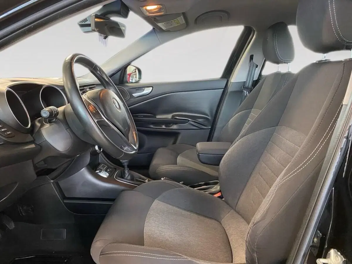 Alfa Romeo Giulietta usata a Torino (6)