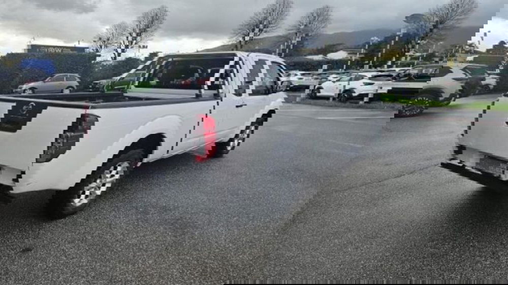 Nissan Navara usata a Lucca (4)