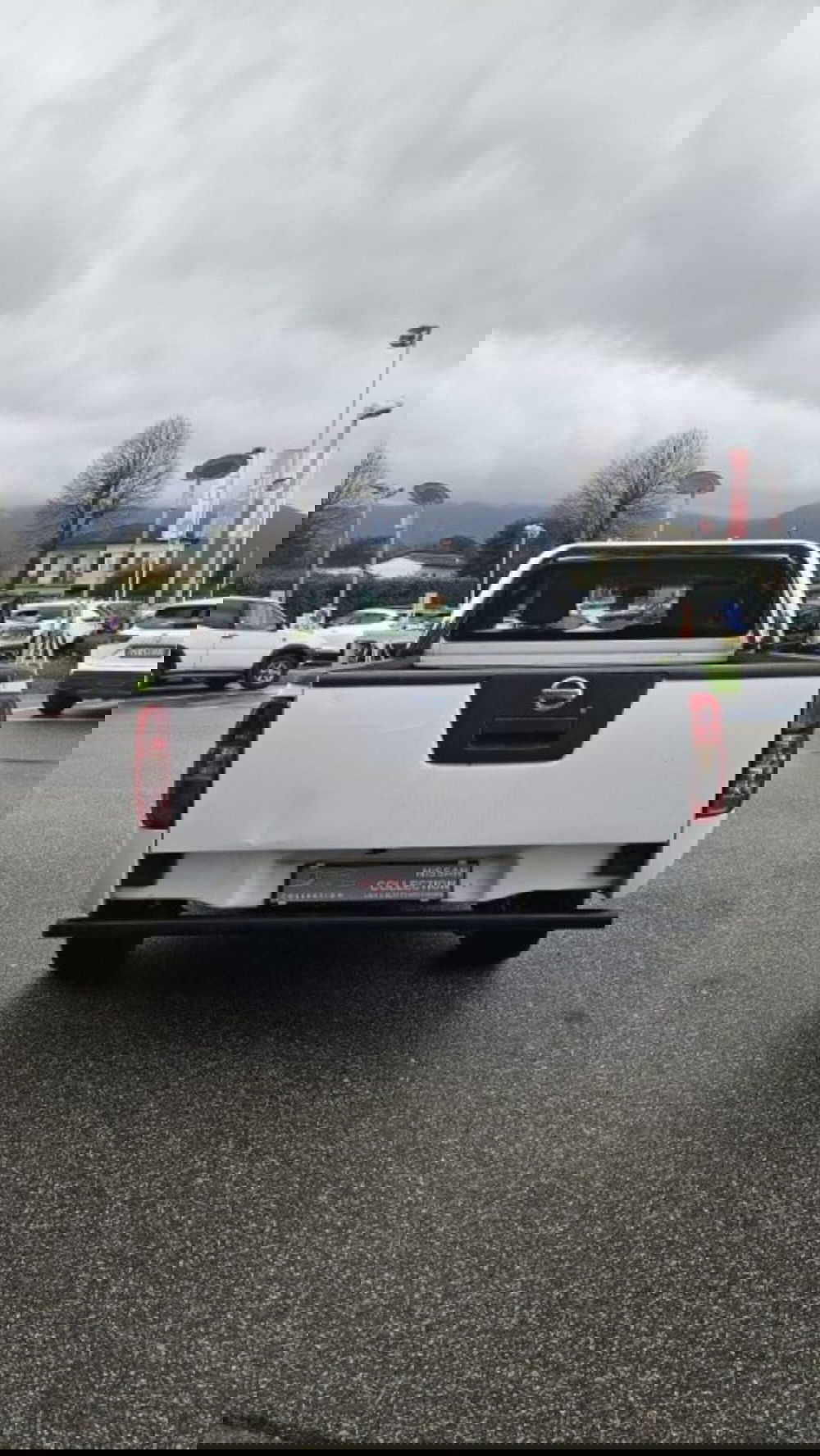 Nissan Navara usata a Lucca (5)