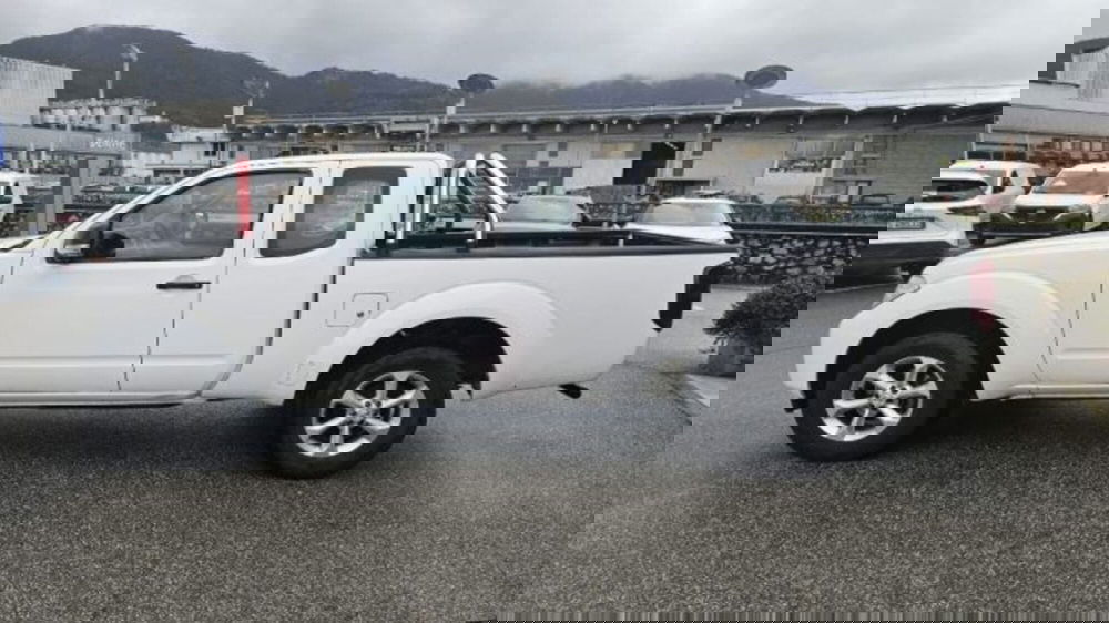 Nissan Navara usata a Lucca (7)