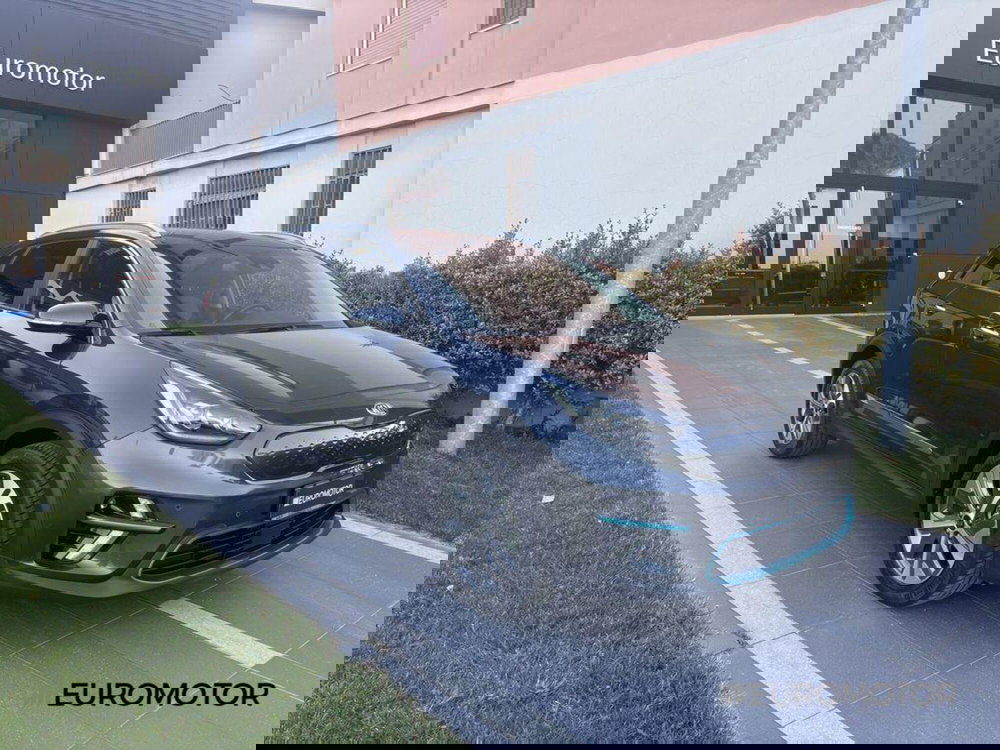 Kia e-Niro usata a Bari (3)